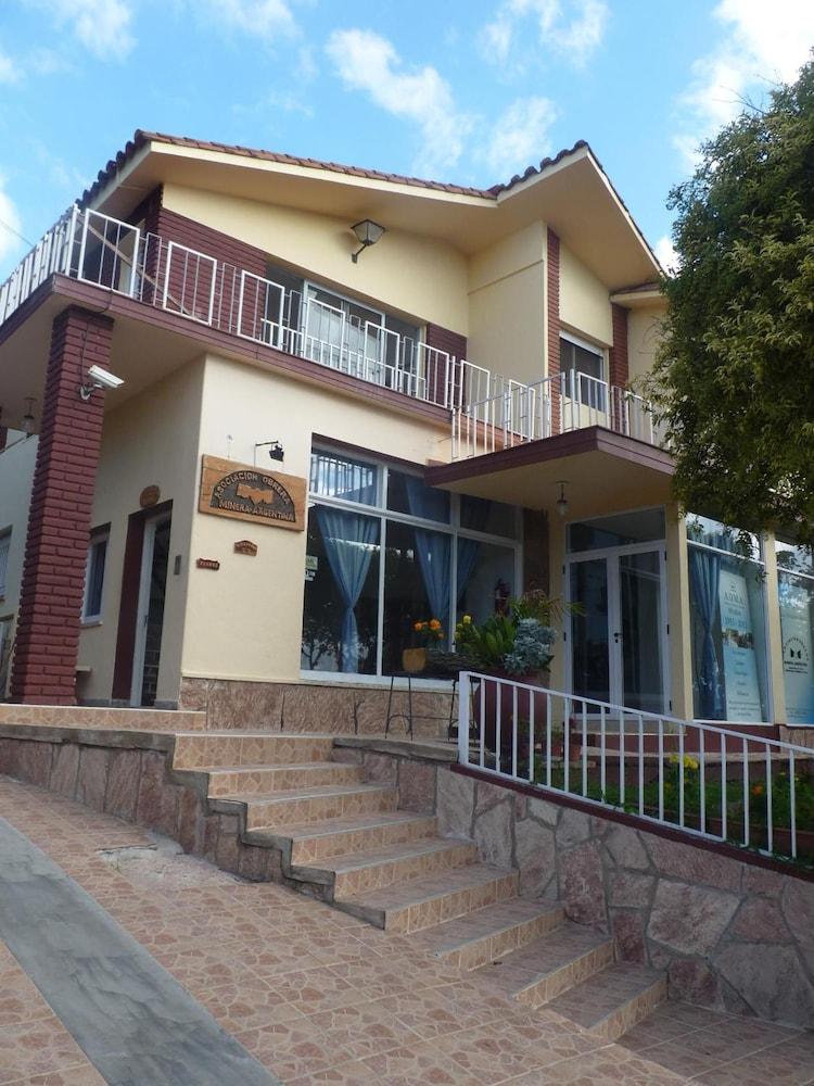 Hotel Aoma Вила Карлос Пас Екстериор снимка