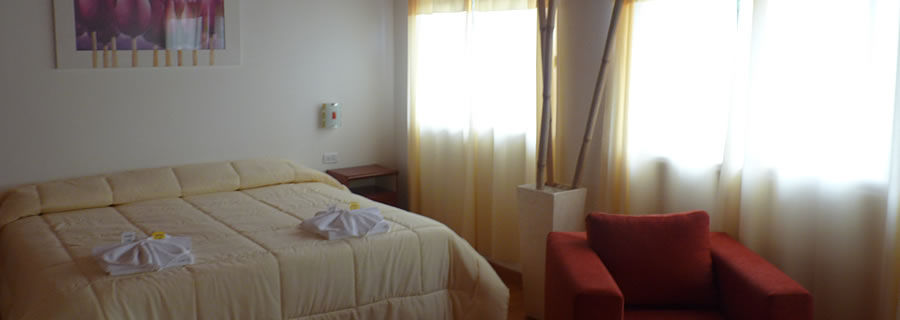 Hotel Aoma Вила Карлос Пас Екстериор снимка