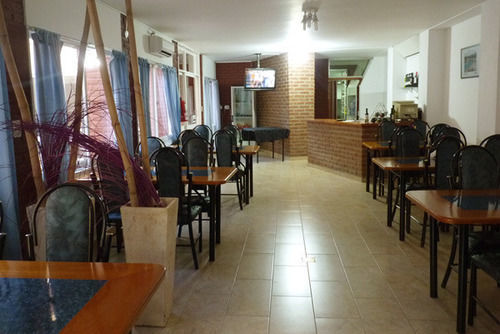 Hotel Aoma Вила Карлос Пас Екстериор снимка